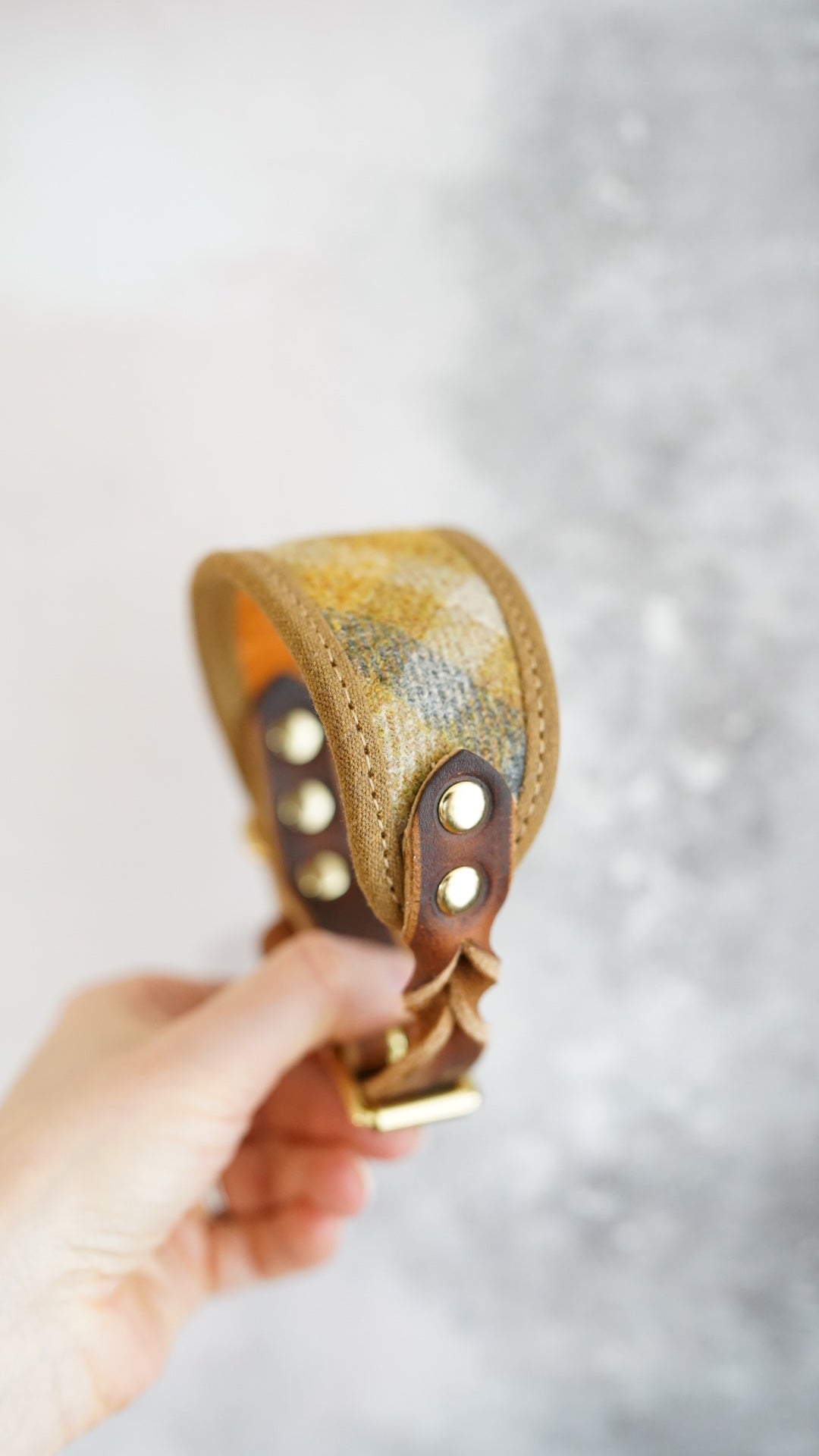 Hazel - Signature Collar - Pure Wool Tweed