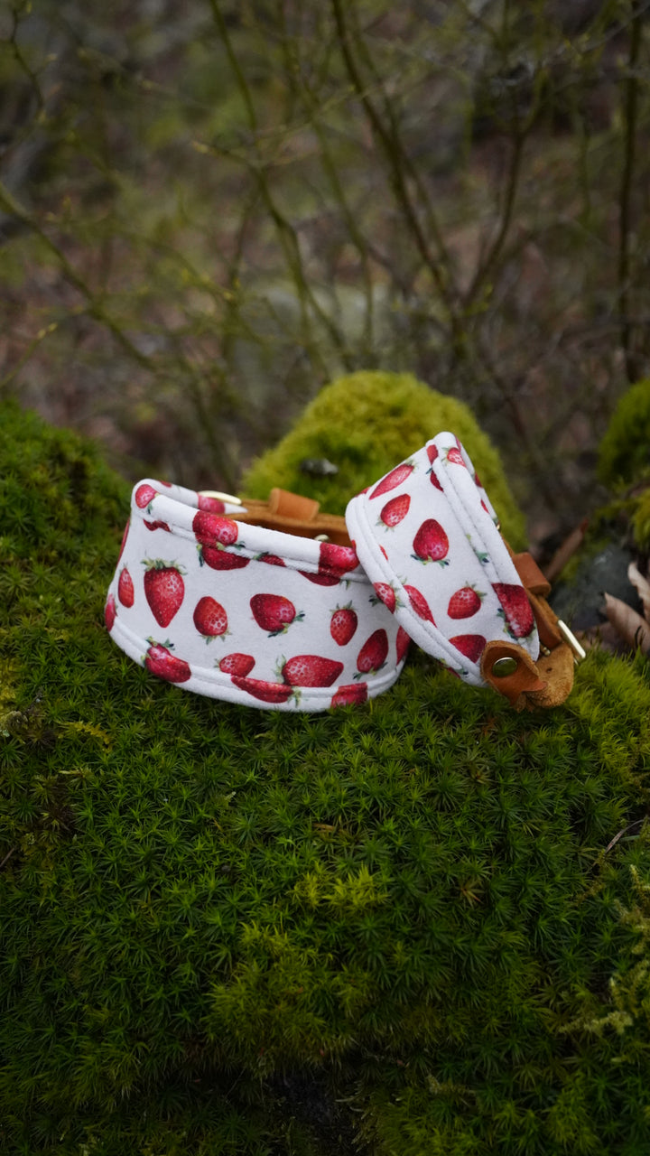 Strawberry Fields - Signature Collar - Velvet