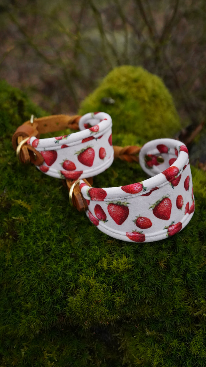 Strawberry Fields - Signature Collar - Velvet