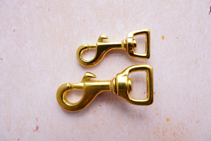 Small clip - 12mm strap
Large clip- 15mm strap