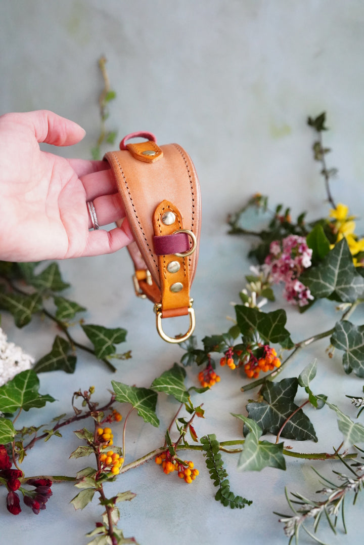 Colourblock Soft Adjustable Buckle Slips - Slim and Hound