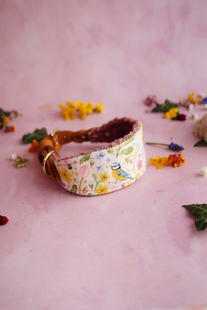 Garden Friends - Borderless Signature - Velvet