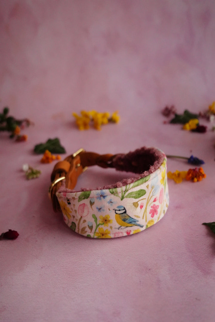 Garden Friends - Borderless Signature - Velvet