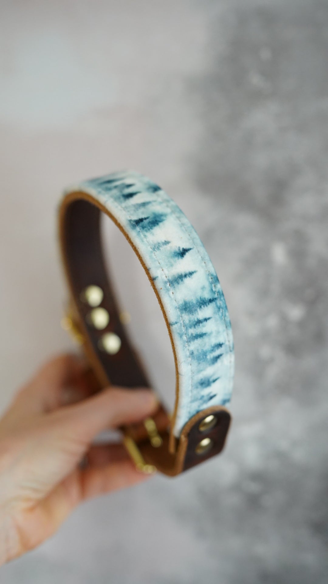 The North- Luxury Buckle Collar - Velvet